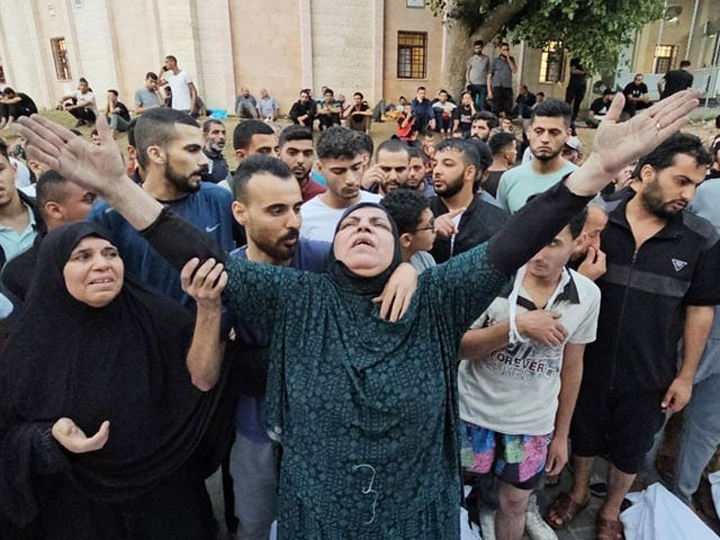 اسرائیل کی پناہ گزین کیمپ پر وحشیانہ بمباری؛ 200 فلسطینی شہید اور 700 زخمی