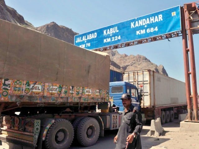 افغانستان سے طورخم کے راستے جدید امریکی اسلحہ اسمگل کرنے کی کوشش ناکام