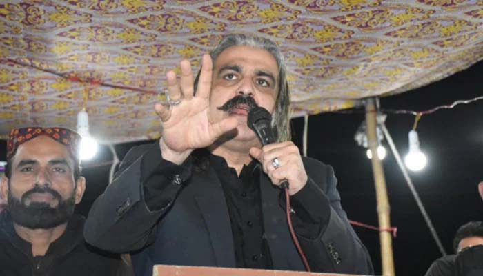 نامزد وزیراعلیٰ خیبر پختونخوا علی امین گنڈا پور کے وارنٹ گرفتاری جاری