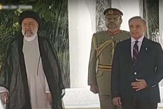 ایرانی صدر کی وزیراعظم ہاﺅس آمد ، پرتپاک استقبال ،گارڈ آف آنر پیش