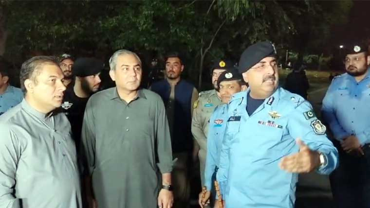 وزیر داخلہ کا امام بارگاہوں کا دورہ ، سکیورٹی انتظامات کاجائزہ لیا