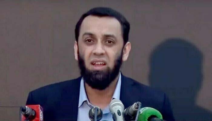 علی امین گنڈاپور کا نام بھگوڑا ہونا چاہیے، عطا تارڑ