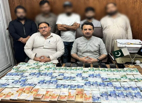 کراچی ، ایف آئی اے کی حوالہ ہنڈی ڈیلرز کیخلاف کارروائی ، 5 ملزمان گرفتار