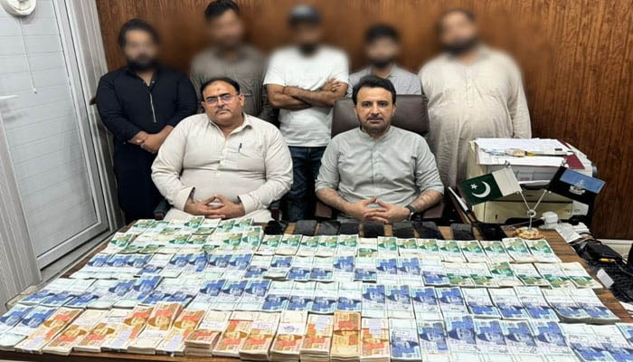 کراچی ، ایف آئی اے کی حوالہ ہنڈی ڈیلرز کیخلاف کارروائی ، 5 ملزمان گرفتار