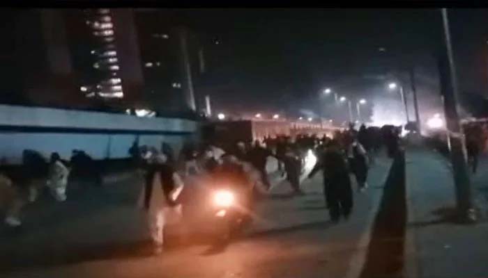 اسلام آباد بلیو ایریا کو شرپسندوں اور انتشار پسندوں سے خالی کروالیا گیا، سیکیورٹی ذرائع