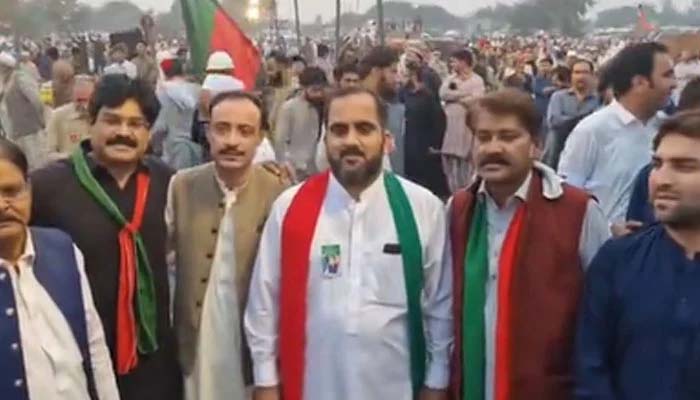 صوابی جانیوالی نجی مشینری کو روکا گیا ، صدر پی ٹی آئی پشاور