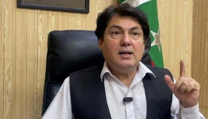 حقیقی آزادی کی خاطر قربانی دینے والوں کے خون کا حساب لیاجائیگا ، بیرسٹر سیف