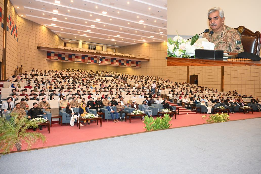 کراچی کے مختلف تعلیمی اداروں کے طلبا اور اساتذہ کا ملیرگیریژن میں پاک فوج کے ساتھ یادگار دن