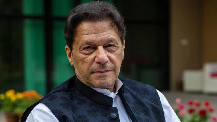 مجھے سیاست سے روکنے کیلئے سزائیں سنائی گئیں، عمران خان