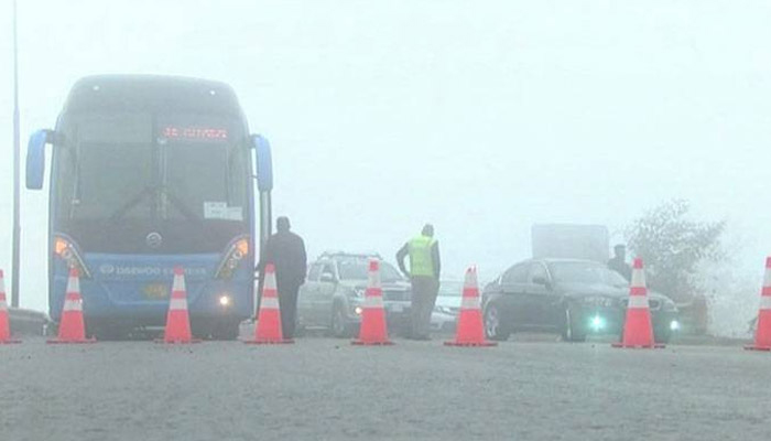 لاہور سمیت پنجاب بھر میں دھند کا راج، موٹر ویز متعدد مقامات سے بند