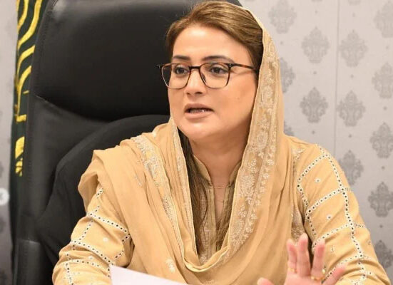 مریم نواز کو خدمت سے فرصت نہیں، آپ لوگوں کو ہی مذاکرات کا بخار چڑھا تھا: عظمی بخاری