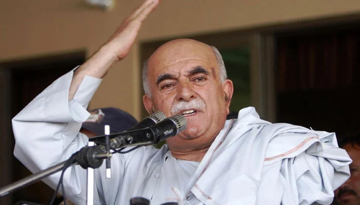 حق مانگنے پر الزامات لگنے شروع ہو جاتے ہیں: اچکزئی