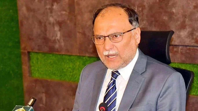 پاکستان کو سیاسی نہیں بلکہ معاشی لانگ مارچ کی سخت ضرورت ہے: احسن اقبال