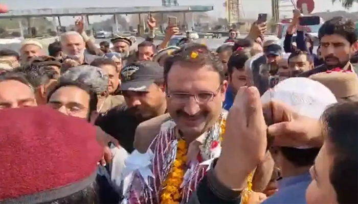 بانی کی کال کا انتظار، منظم پلان کیساتھ اسلام آباد جائینگے، جنید اکبر
