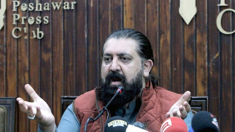 ہوٹل میں ہونے والی کانفرنس کو روکنا بیہودہ عمل ہے، شیخ وقاص اکرم