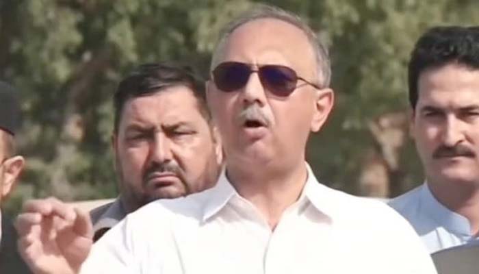 جمہوریت، آئین کی بحالی کیلئے سڑکوں، پارلیمنٹ، عدالتوں میں جنگ ہوگی: عمر ایوب