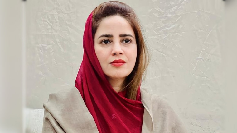 17 سیٹوں والی حکومت کو طول دینے کیلئے آئین کیساتھ کھلواڑ ہو رہا ہے،زرتاج گل