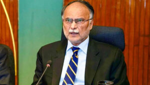 فضل الرحمان کا فوجیوں کی قربانی کو تنخواہ کا معاوضہ کہنا اسلامی تعلیمات سے ہم آہنگ نہیں، احسن اقبال