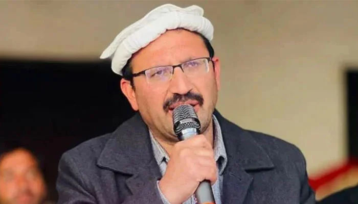 وزیر اعلی کے پی علی امین کو ہٹانے کی کوئی بات نہیں چل رہی، جنید اکبر