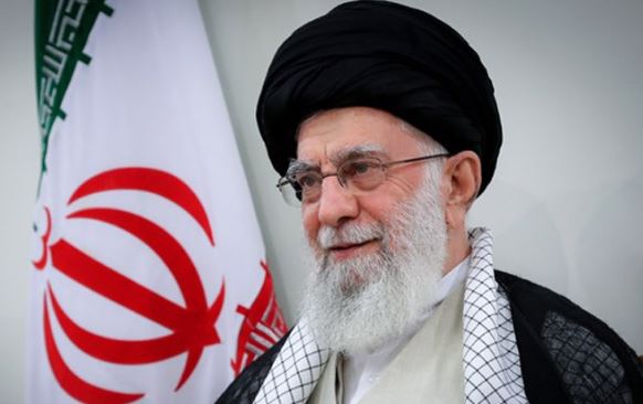 آیت اللہ خامنہ ای کو نشانہ بنایا تو اُن کی دنیا کو آگ لگا دیں گے؛ ایران