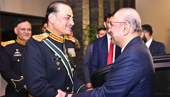 فیلڈ مارشل عاصم منیر کی جانب سے عشائیہ،صدرِ مملکت و وزیرِ اعظم سمیت سیاسی قیادت کی شرکت