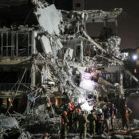 ایران نے خیبر شکن میزائلوں کی اسرائیل پر بارش کردی، تل ابیب بڑی تباہی