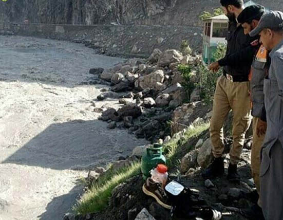 گلگت، باراتیوں کی گاڑی دریا میں جا گری، 3 افراد جاں بحق، تین لاپتہ