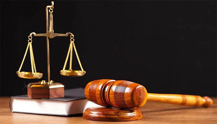 توہینِ عدالت کیس میں سیشن جج حویلی راجہ امتیاز گرفتار