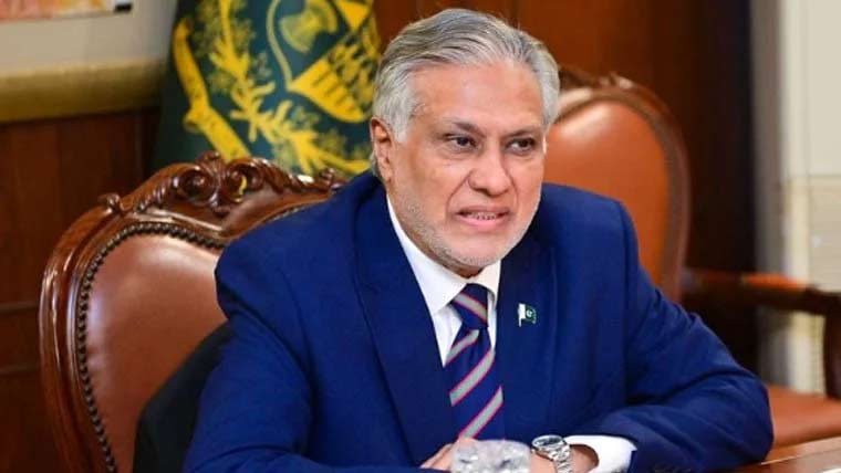 اسحاق ڈار وزرائے خارجہ کونسل اجلاس میں شرکت کیلئے چین روانہ ہوگئے