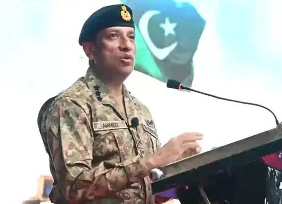 ڈی جی آئی ایس پی آر کا جی سی یونیورسٹی لاہور کا دورہ