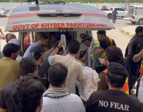 ہنگو، پولیس آپریشن کے دوران 9دہشت گرد ہلاک، ڈی پی او اور ایس ایچ او زخمی