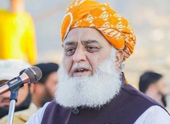 حکومت کی غلط پالیسیاں غربت میں اضافہ کر رہی ہیں: مولانا فضل الرحمن