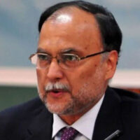 مریم نواز ہیلتھ کلینکس کیلئے 8 الٹرا ساؤنڈ مشینیں فراہم کر دیں: احسن اقبال