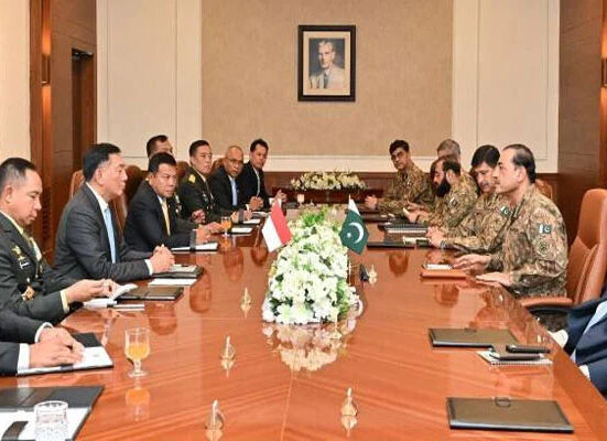 انڈونیشی وزیر دفاع کا دورۂ جی ایچ کیو، فیلڈ مارشل عاصم منیر سے ملاقات