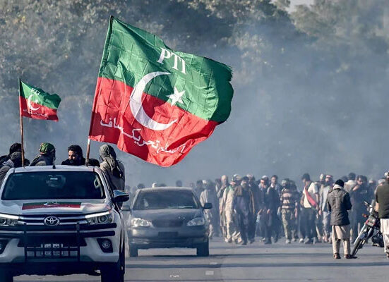 26 نومبر احتجاج کیس: غیرحاضر ملزمان کے ناقابلِ ضمانت وارنٹ گرفتاری جاری