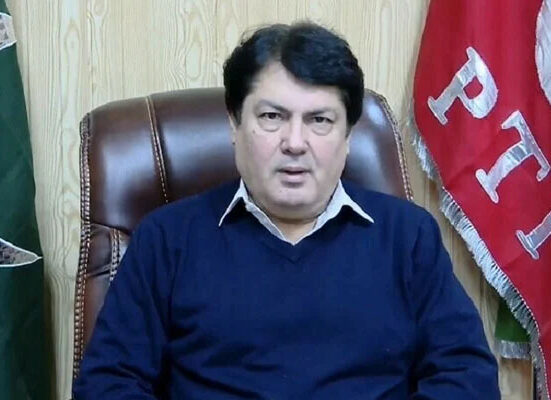 مریم نواز ترقیاتی کاموں کے لیے علی امین گنڈاپور سے ٹیوشن لیں: بیرسٹر سیف