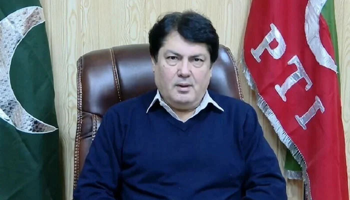 مریم نواز ترقیاتی کاموں کے لیے علی امین گنڈاپور سے ٹیوشن لیں: بیرسٹر سیف