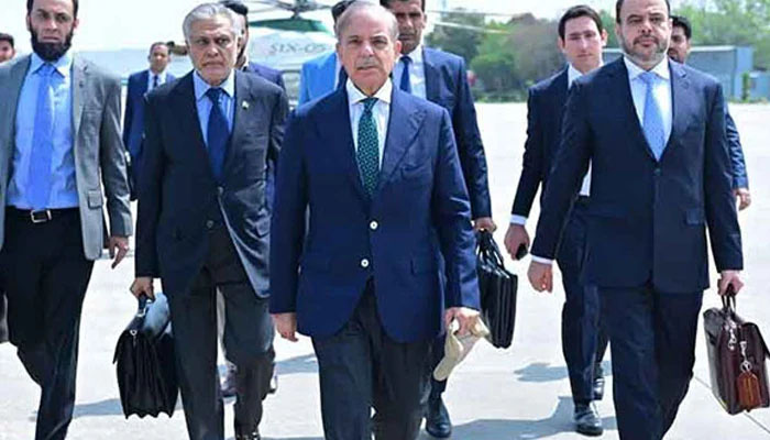 وزیراعظم شہباز شریف کا سیف سٹی اور مختلف علاقوں کا دورہ