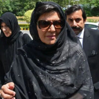 پولیس والے خود ہمیں بتا رہے تھے وہ بانی کیساتھ کھڑے ہیں: علیمہ خان