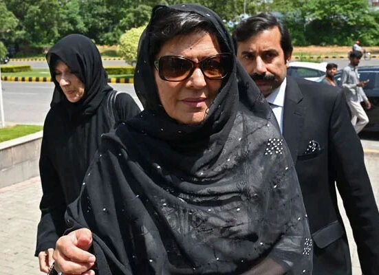 پولیس والے خود ہمیں بتا رہے تھے وہ بانی کیساتھ کھڑے ہیں: علیمہ خان