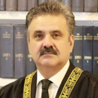 حقائق کی جانچ سپریم کورٹ کا کام نہیں، صرف قانون کی خلاف ورزی کو دیکھیں گے: چیف جسٹس