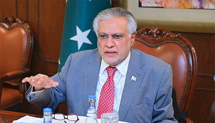 ملک بہت اچھا چل رہا ہے، کسی 27ویں ترمیم کی ضرورت نہیں، اسحاق ڈار