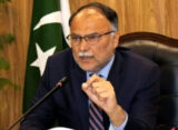 پاکستانی دنیا میں سب سے کم ٹیکس دیتے ہیں: احسن اقبال