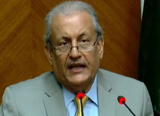 این ایف سی ایوارڈ اور 18ویں ترمیم کے خلاف سازش ہو رہی ہے: رضا ربانی