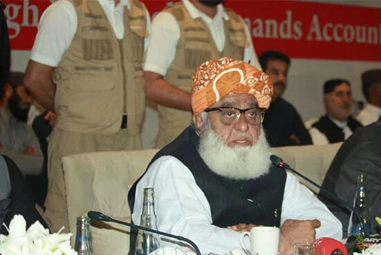 قبائلی علاقوں میں مسلح گروہوں کا راج ہے: مولانا فضل الرحمٰن
