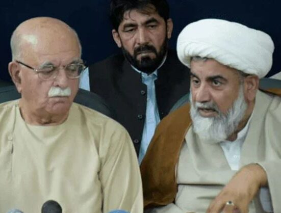 مذاکرات یا احتجاج؛ عمران خان نے تمام اختیارات اچکزئی اور ناصر عباس کو دے دیے