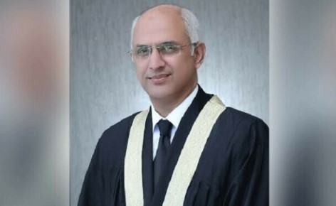 بیوی کو دیا تحفہ واپس نہیں لیا جاسکتا، یہ تھوک کر چاٹنے والی بات : جسٹس محسن اختر