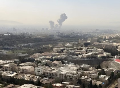 آیت اللّٰہ خامنہ ای کی شہادت کے بعد ایران کے 27 امریکی اڈوں پر شدید حملے