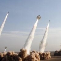 ایران کے جوابی حملے میں اسرائیل پر میزائلوں اور ڈرونز کی بارش؛ متعدد شہری زخمی