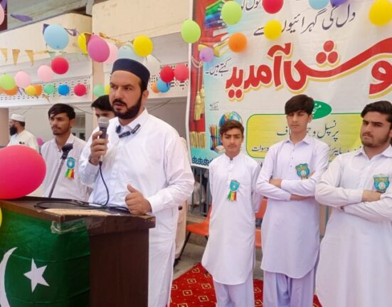 گورنمنٹ ہائیر سیکنڈری سکول نمبر 3 مینگورہ میں "یومِ والدین" کی شاندار تقریب,مستحق طلباء میں "مدد آپ" پروگرام کے تحت امدادی سامان کی تتقسیم